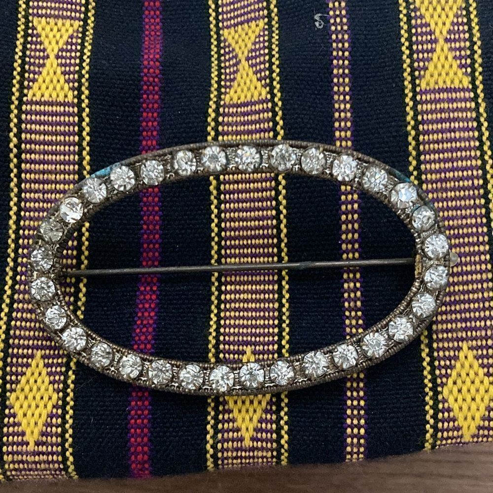 Vintage Antique Art Deco Rhinestone Oval Brooch with Pin C Clasp.